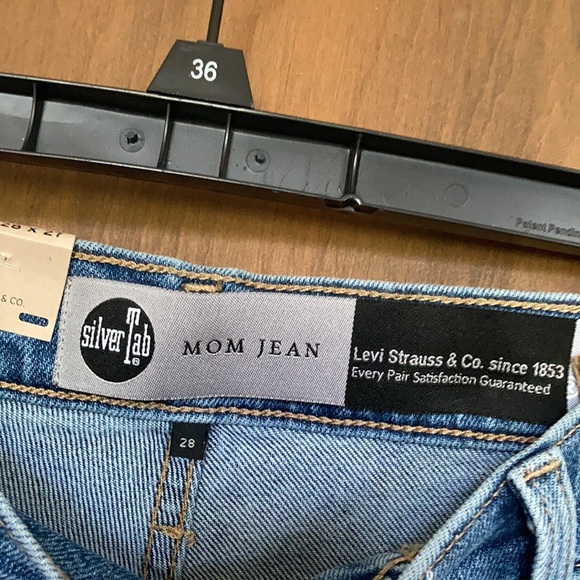 Levi’s high waisted mom jean retro denim size 28 X 27 - Picture 10 of 17